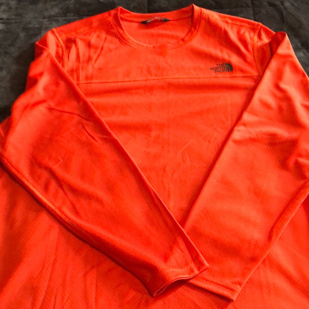 Men’s XL North Face long sleeved Flashdry  shirt